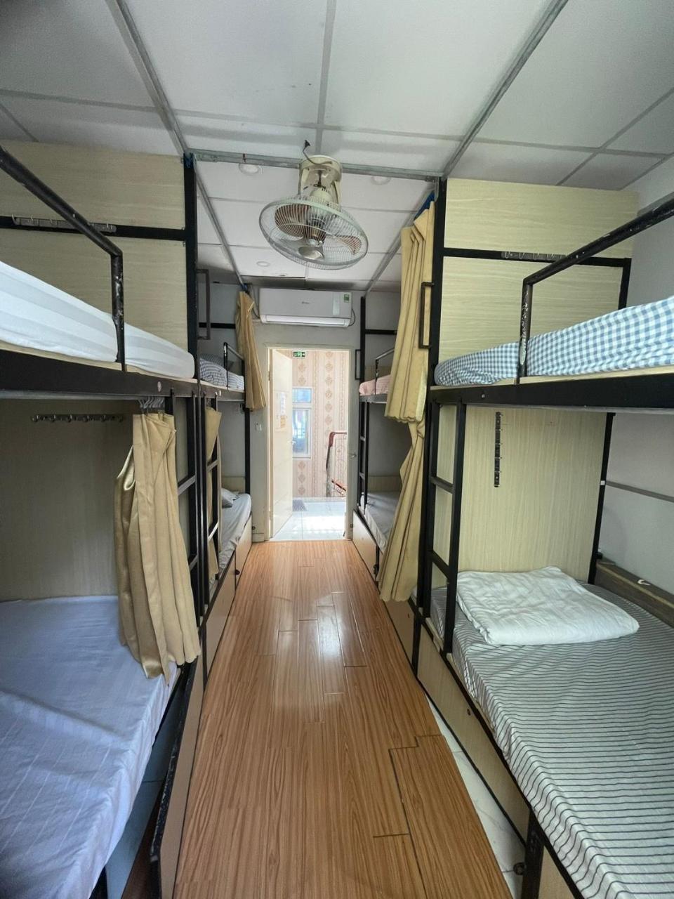 Lataland Hostel Хошимін Екстер'єр фото